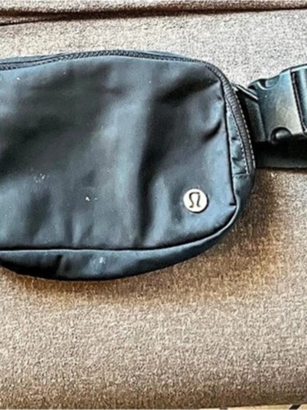 lululemon Everywhere Belt Bag Crossbody in Black